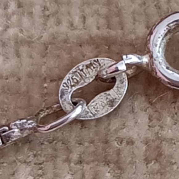 Sterling Silver Box Chain Glass Red Stone Marcasite Pendant Necklace - Picture 11 of 12